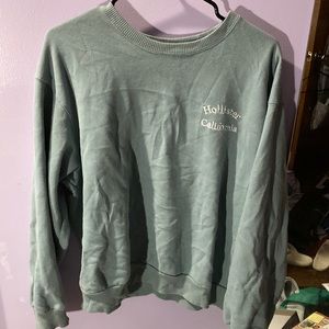 hollister logo sweatshirt